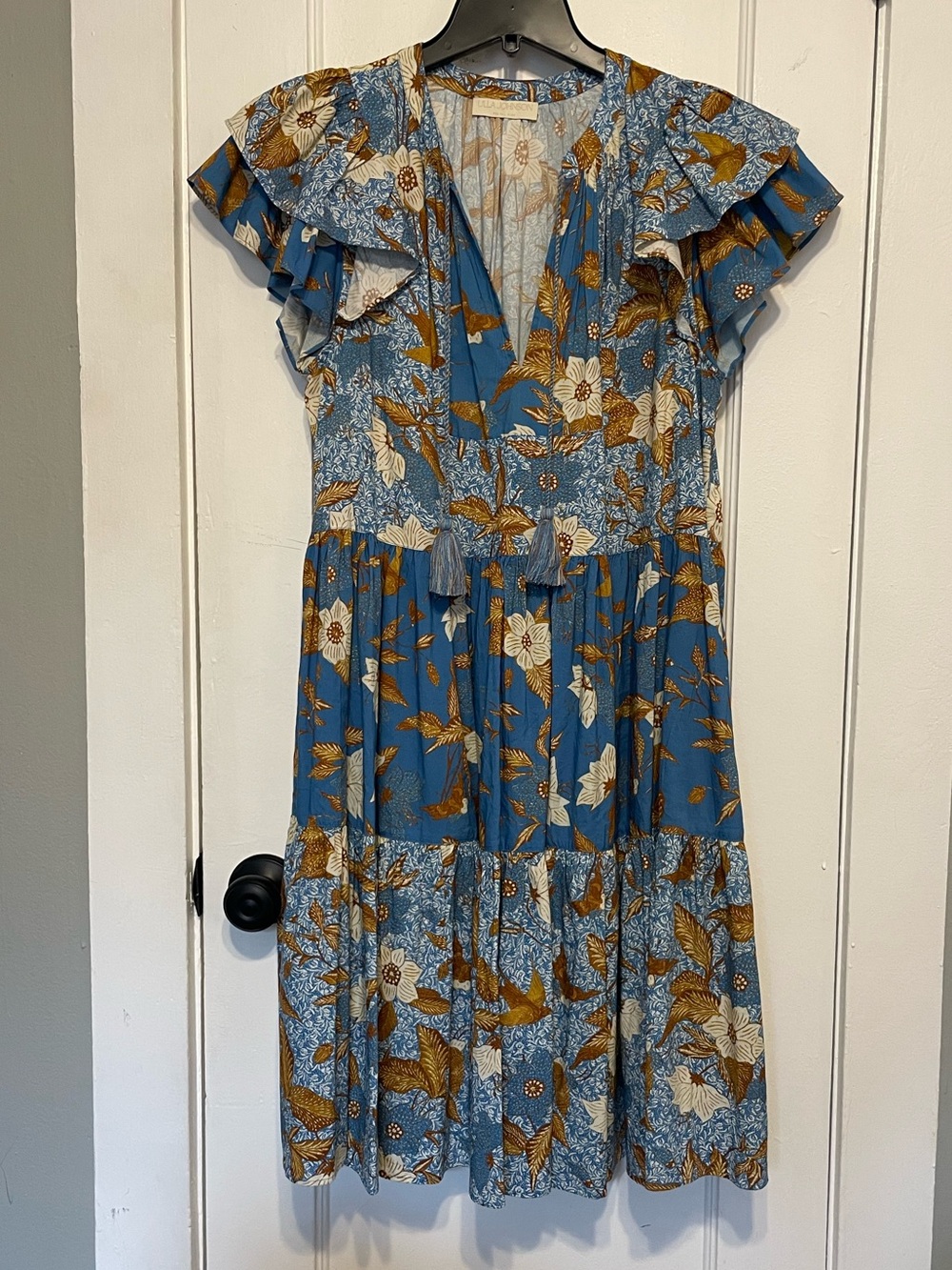 Ulla Johnson Blue Floral Ruffle Sleeve Women’s Dress. Size 6. Never worn